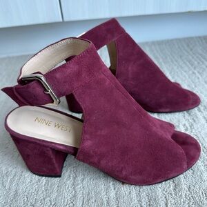 Nine West Leather open toed heels size 6 maroon color